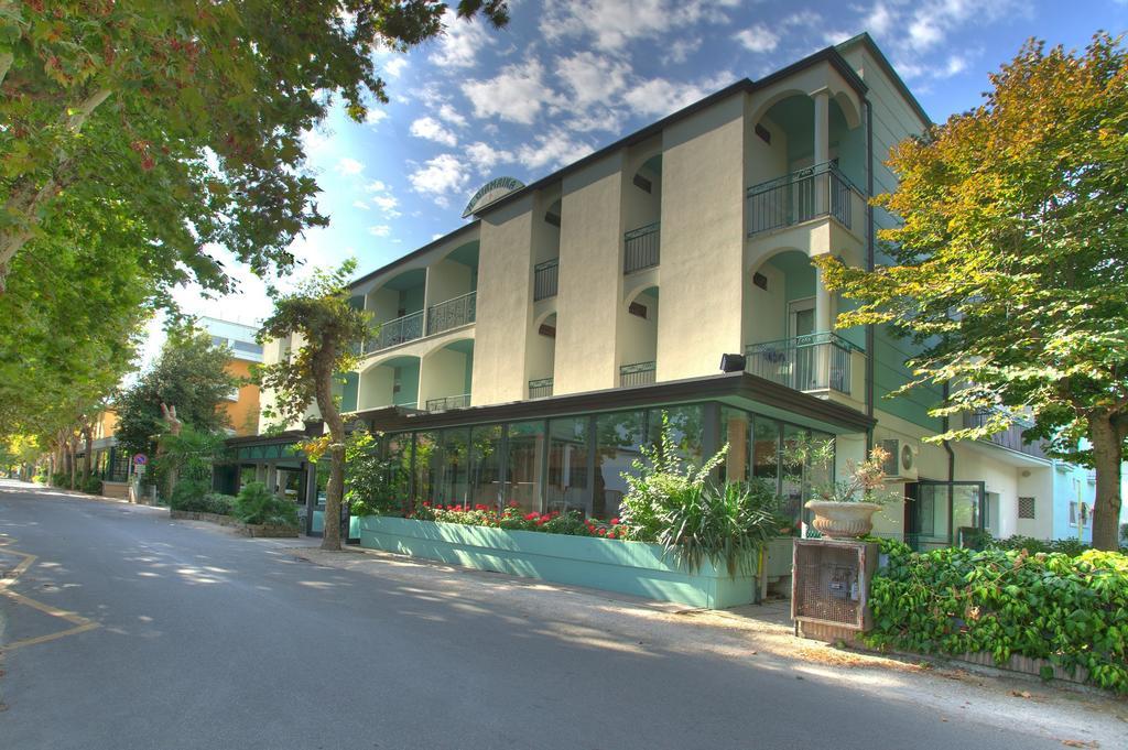 Hotel Giamaika Cesenatico Exterior foto